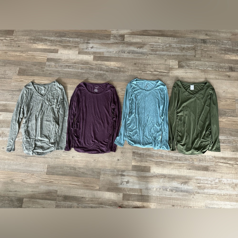 Sonoma & Time and Tru Medium Maternity Tops long sleeve